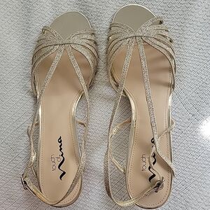 Touch of Nina Fynile Platino Glitter Dress Heal Sandal - Size 10 Medium